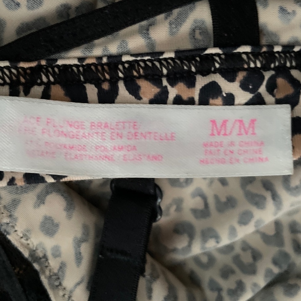 Victoria’s Secret PINK Unlined Plunge Bralette Lace Bra Black Animal Print M - Picture 7 of 10